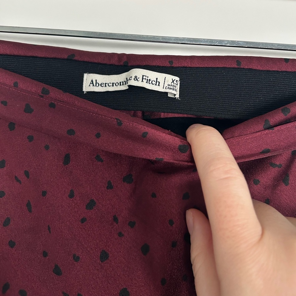 Abercrombie Satin Faux Wrap Maroon Burgundy Skirt - Picture 4 of 4